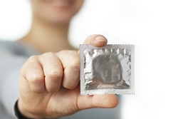 Является ли использование презервативов стопроцентной гарантией от заболеваний, передающихся половым путем?